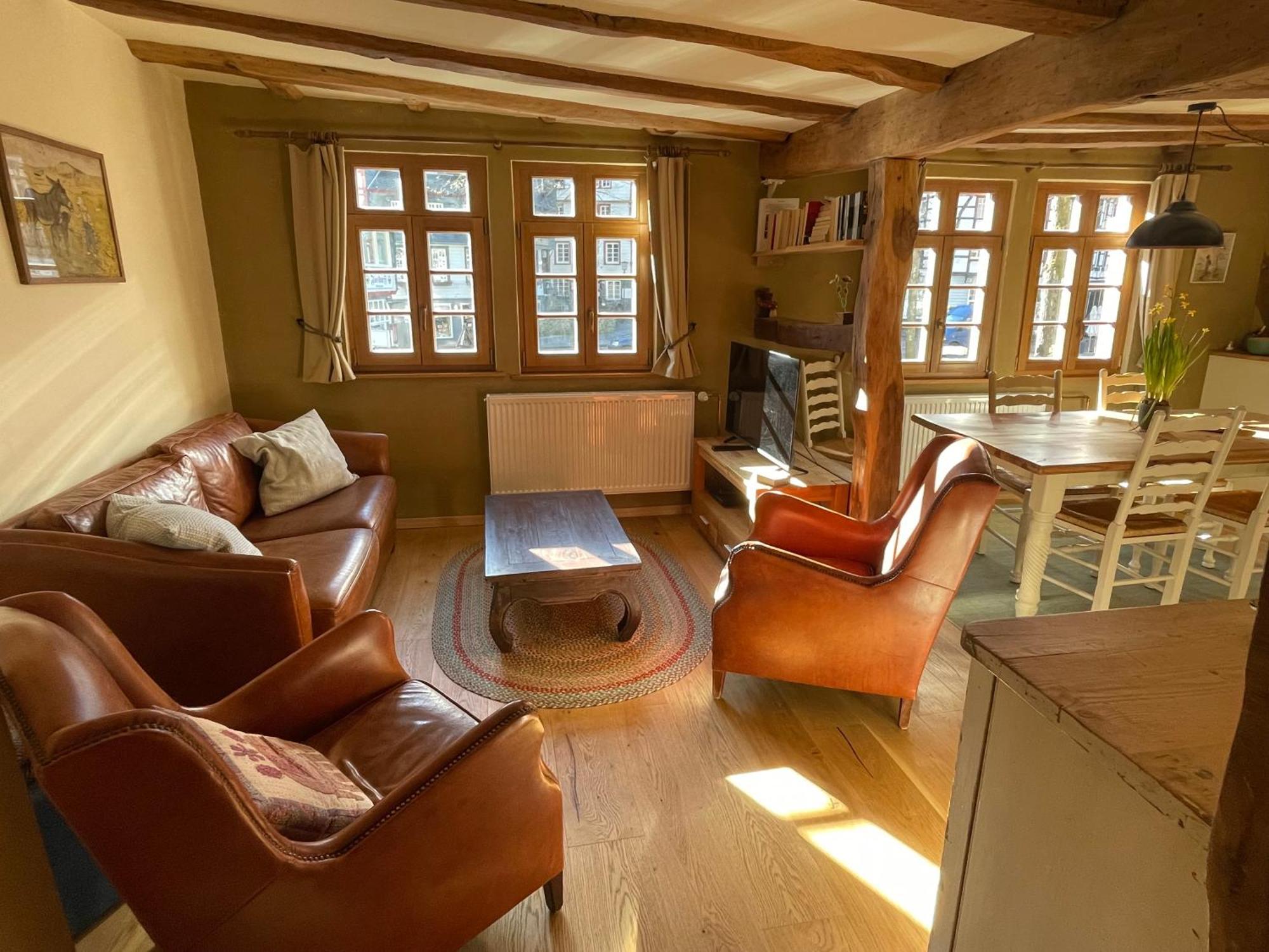 Haus An Der Rur - 5 Apartments Mitten In Monschau Exteriör bild